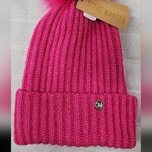 Steve Madden Faux Fur Pink bom bom beanie